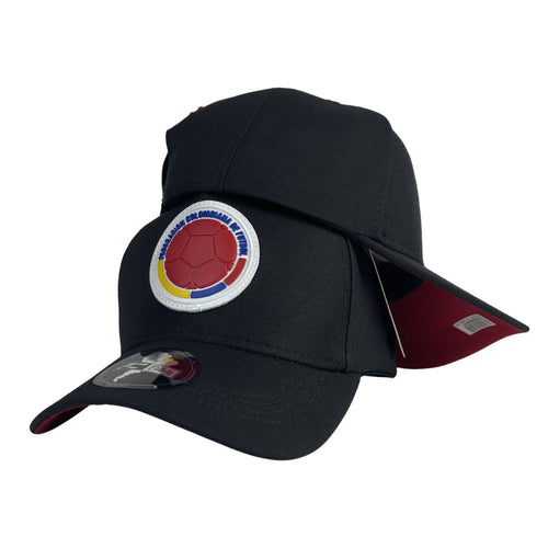 Gorra Colombia Negra con Parche de la Selección y Visera Roja.