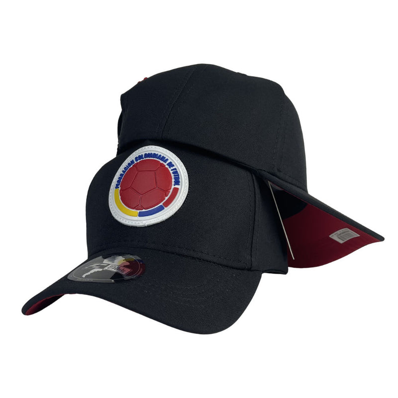 Gorra Colombia Negra con Parche de la Selección y Visera Roja.