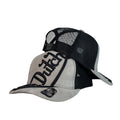 Gorra Von Dutch Gris en Gamuza con Bordado en Relieve y Malla Negra.