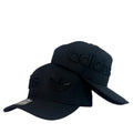 Gorra Adidas Negra con Bordado en Relieve y Logo Bordado.
