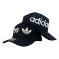 Gorra Adidas Negra con Bordado en Relieve y Logo Trefoil.