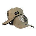 Gorra Monastery Beige con Bordado en Relieve y Placa Metálica.
