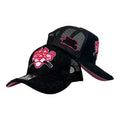 Gorra Full Caps Negra con Bordado de Pantera Rosa y Malla Negra.