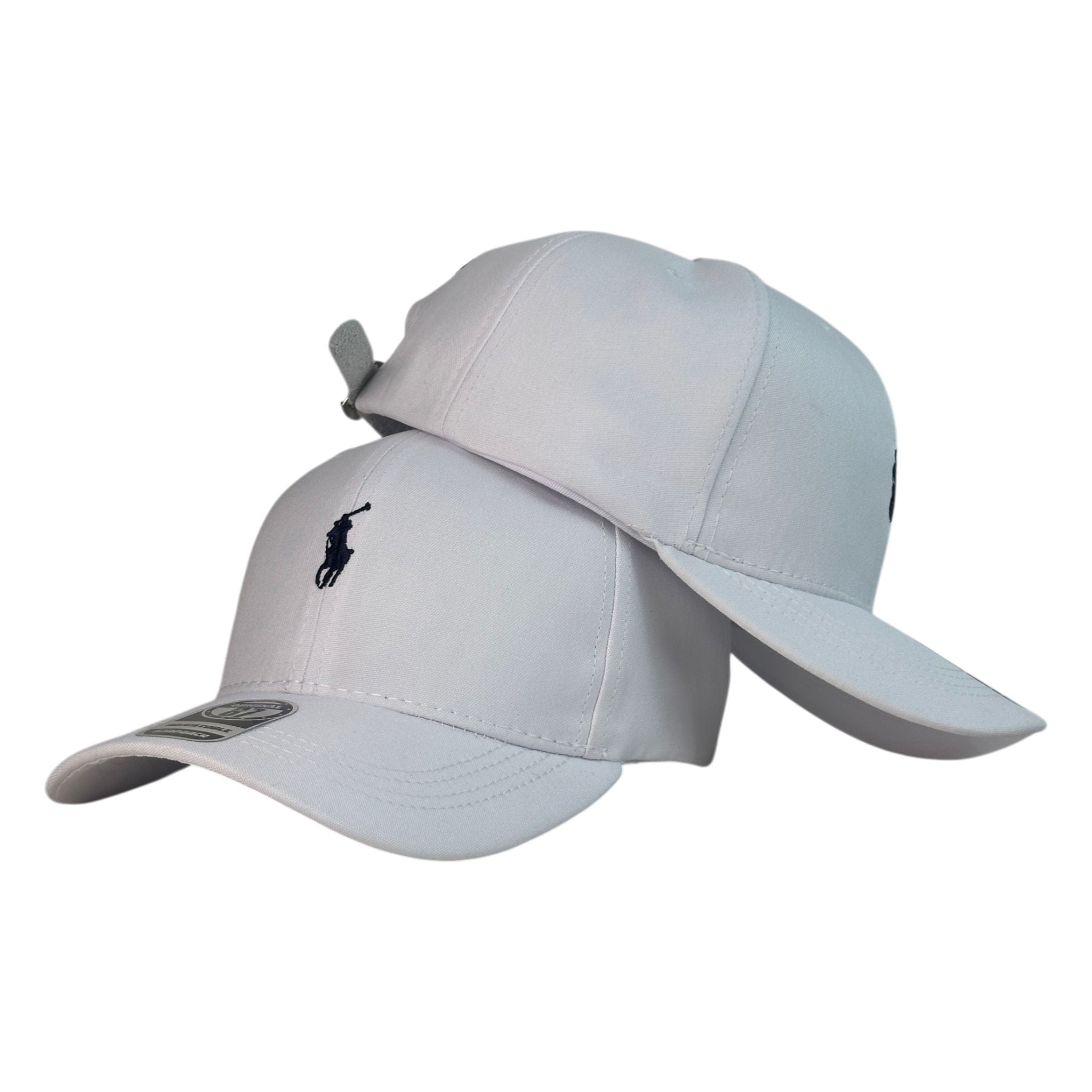 Gorra Polo Blanca con Bordado en Relieve y Cierre de Gamuza.