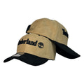 Gorra Timberland Beige en Gamuza con Visera Negra y Bordado en Relieve.