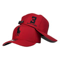Gorra Polo Roja con Bordado de Número 3 y Cierre de Cuero.