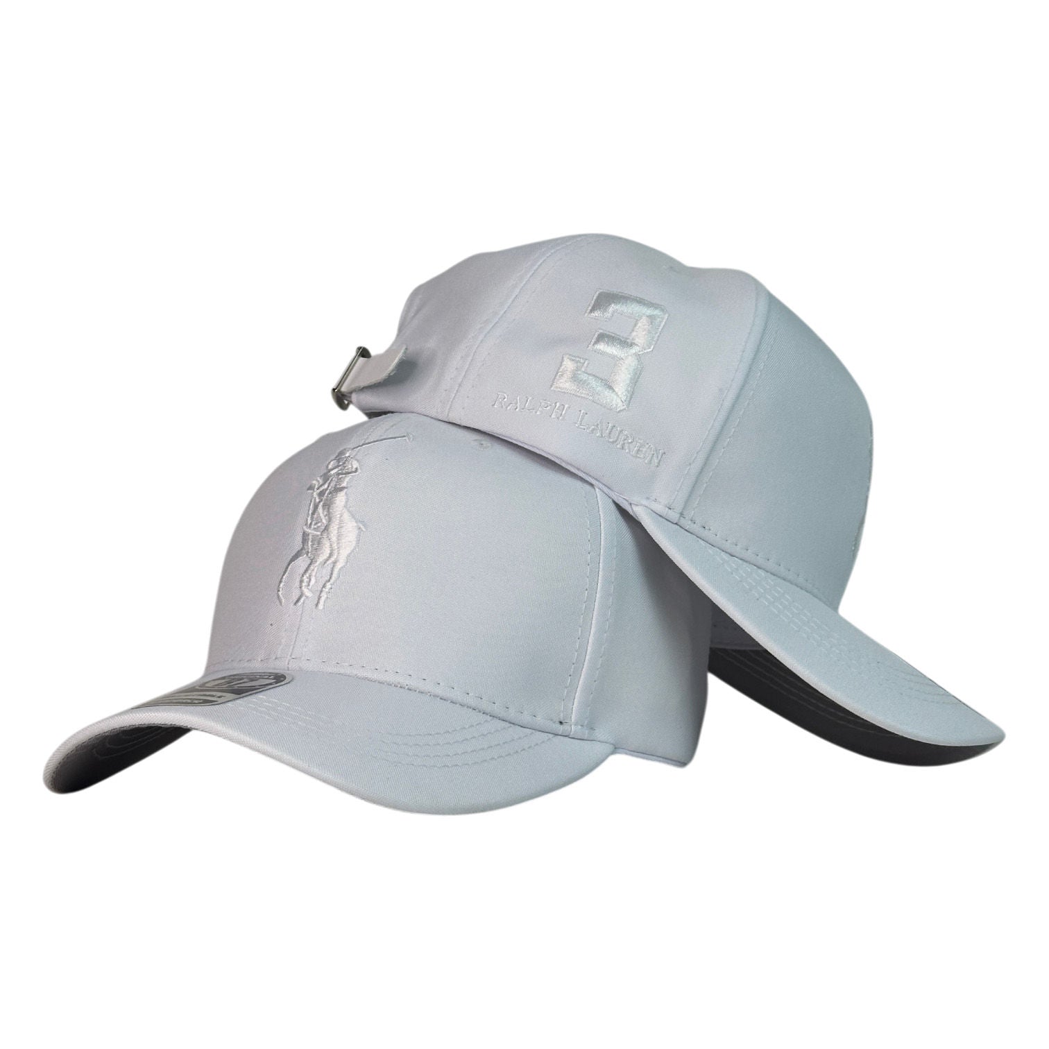 Gorra Polo Gris con Bordado en Relieve y Número 3.