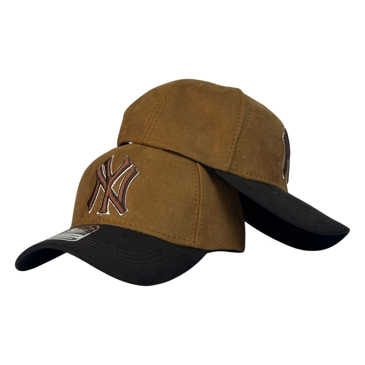 Gorra Equipos Marrón en Gamuza con Bordado en Relieve y Visera Negra.