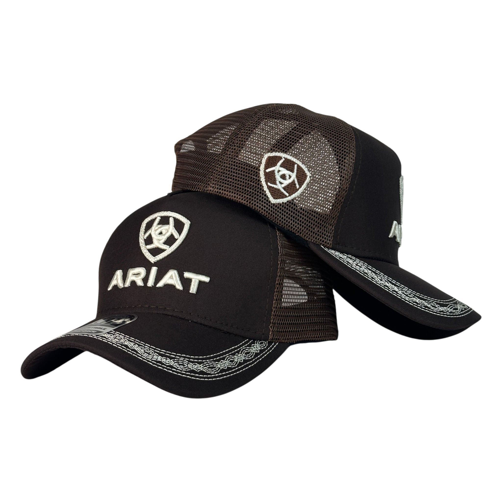 Gorra Ariat Marrón con bordado en relieve y malla trasera.