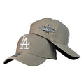 Gorra Equipos Beige con Bordado en Relieve y Parche World Series.