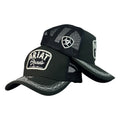 Gorra Ariat Negra con malla negra y bordado en relieve.