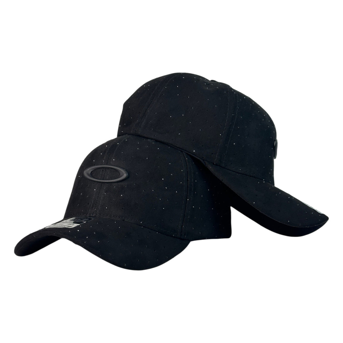 Gorra Oakley Negra en Gamuza con perforaciones láser y logo en relieve.