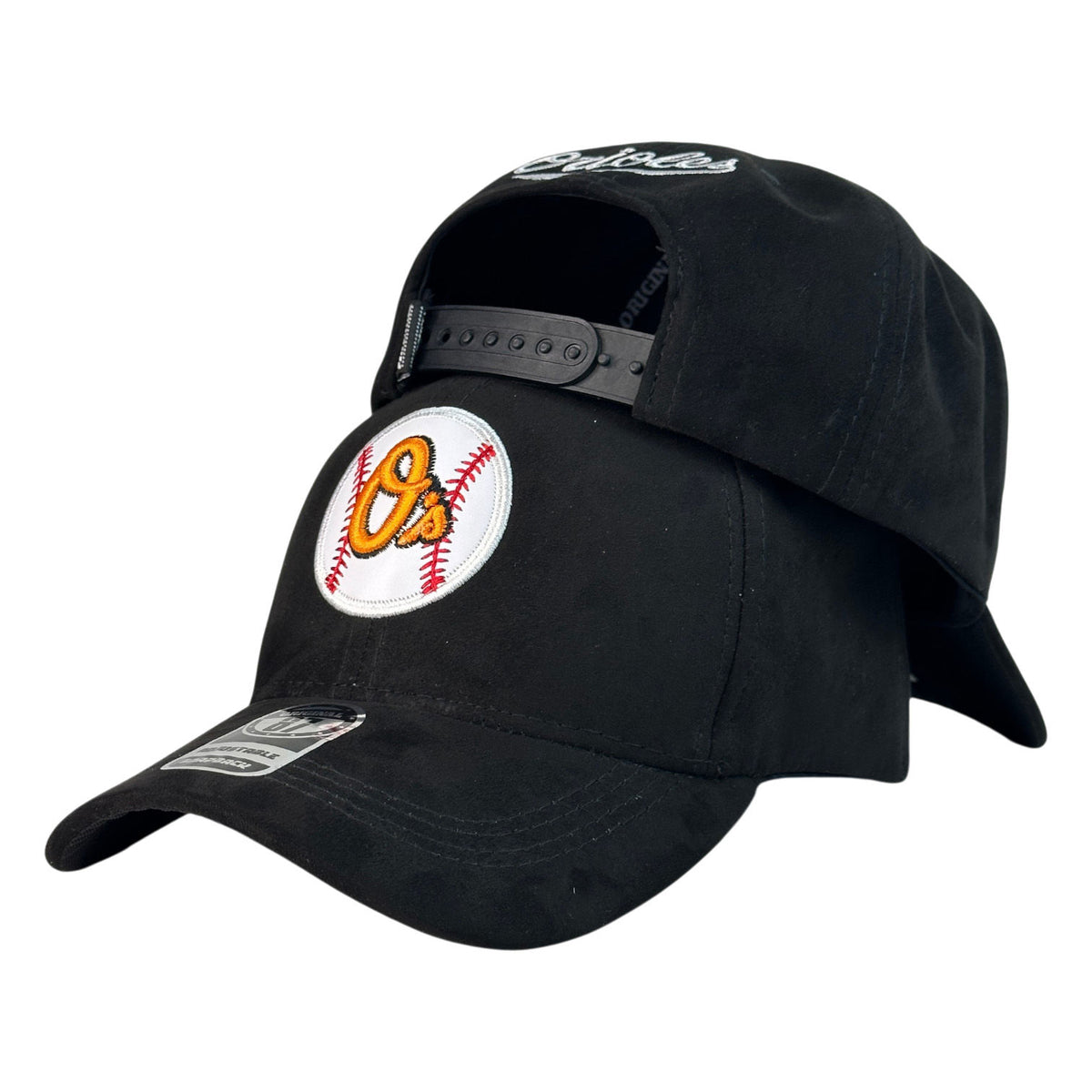 Gorra Equipos Negra en Gamuza con parche frontal y bordado trasero.