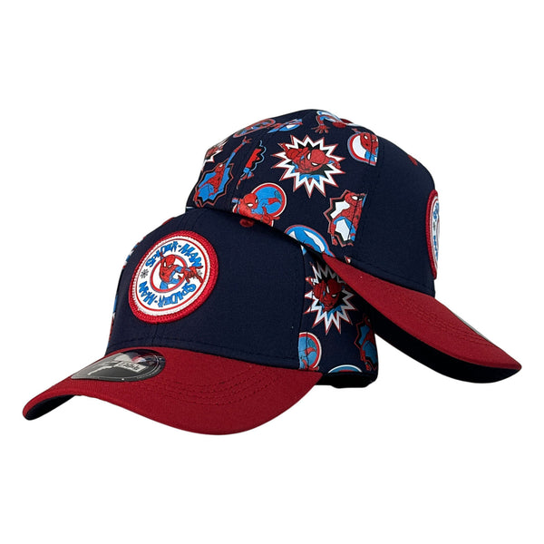 Gorra Marvel Azul Oscuro con Parche Bordado Frontal y Visera Roja.