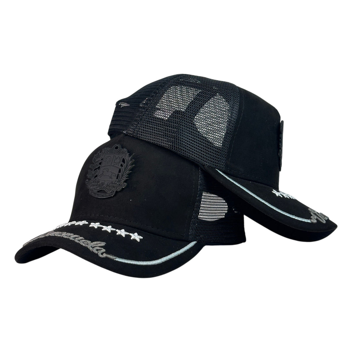 Gorra Venezuela Negra con Malla Trasera y Bordado en la Visera.