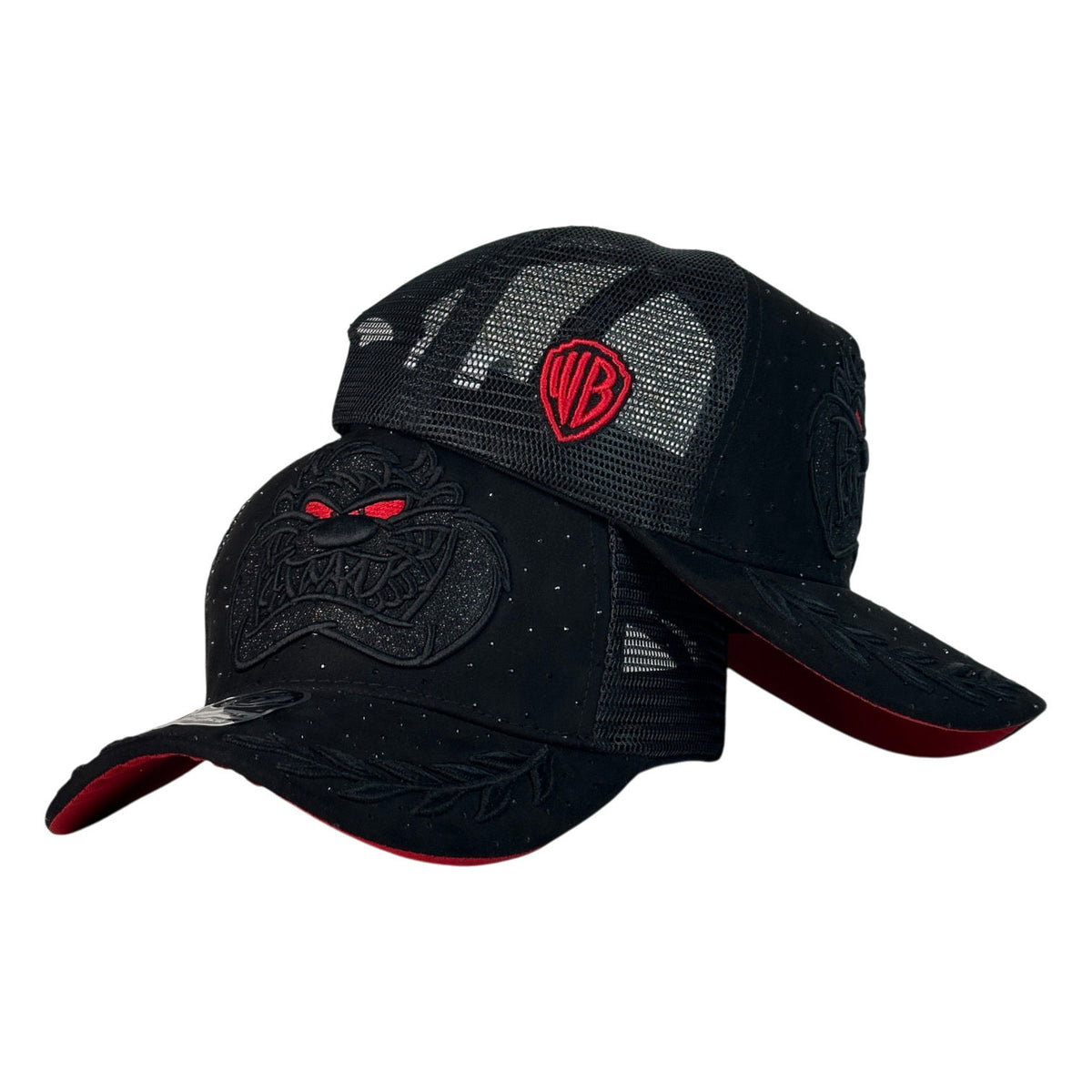 Gorra Full Caps Negra con Malla Trasera y Bordado Frontal de Demonio de Tasmania.
