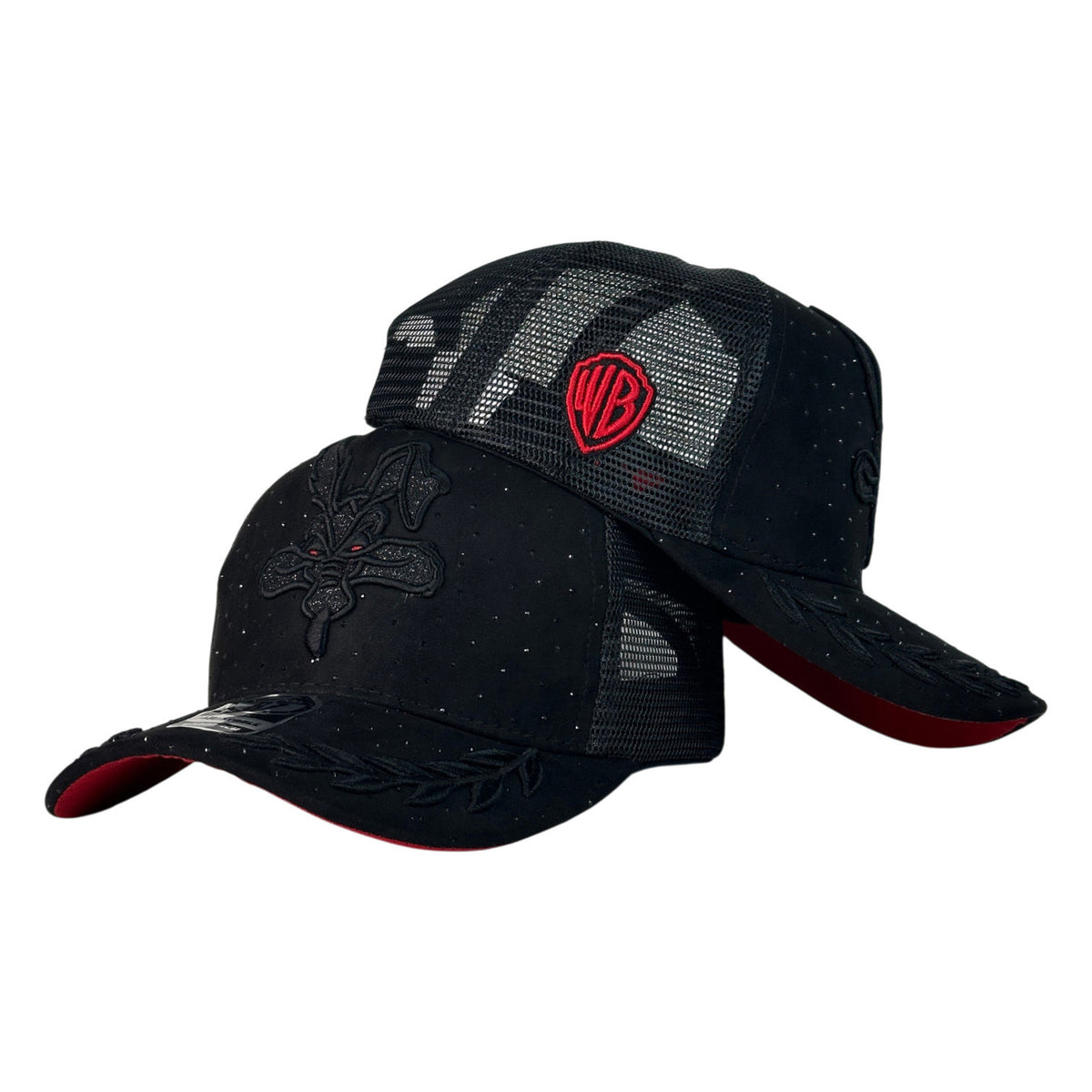 Gorra Full Caps Negra con Pedrería y Bordado Frontal en Relieve.