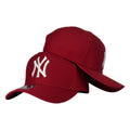 Gorra Equipos Vinotinto con Bordado Frontal Blanco y Visera Curva.