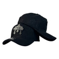 Gorra Full Caps Negra en Gamuza con Aplique de Cruces y Bordado Lateral.