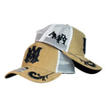 Gorra Amiri Beige en Gamuza con Bordado en Relieve y Malla Blanca.