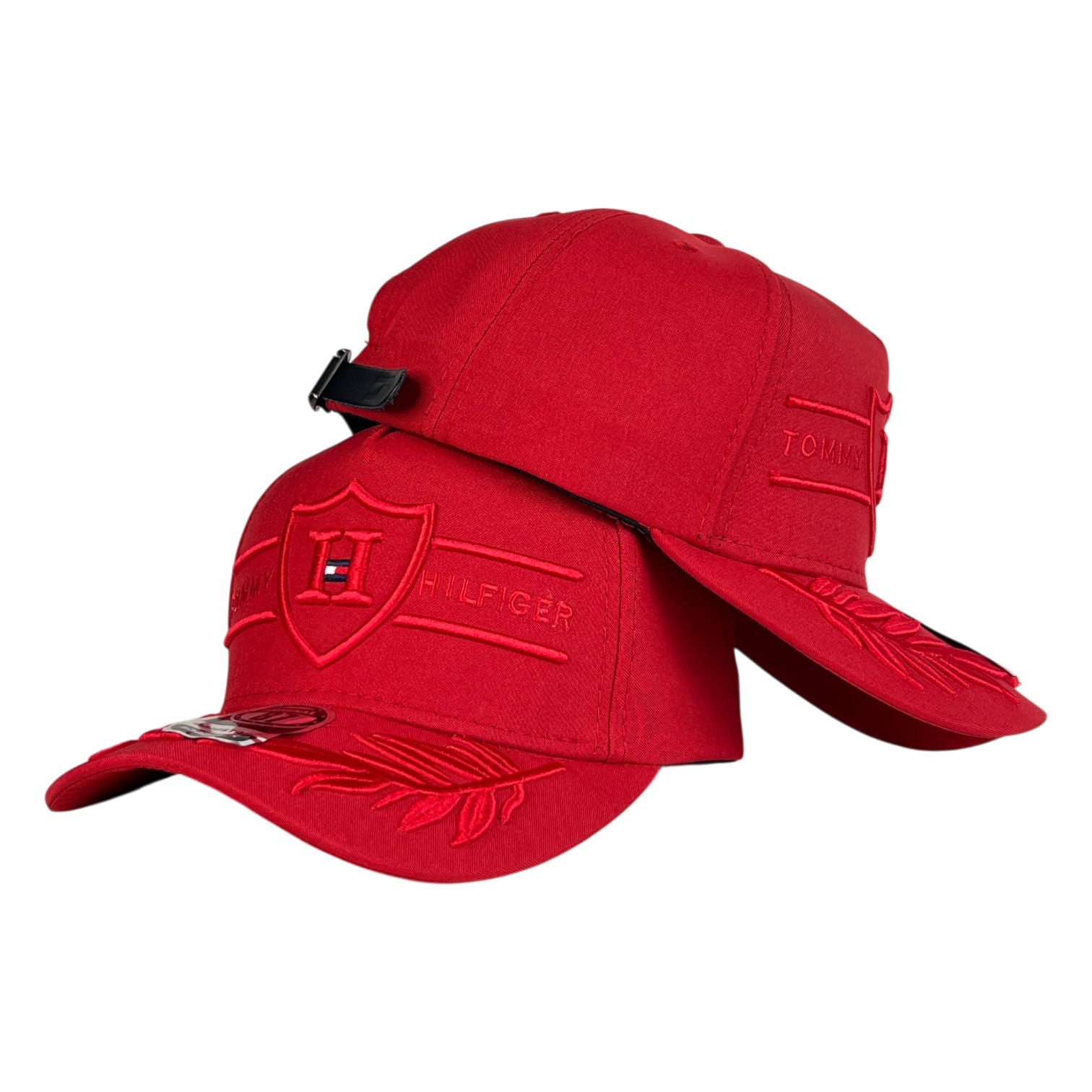 Gorra Tommy Roja con Bordado en Relieve y Visera con Hojas.