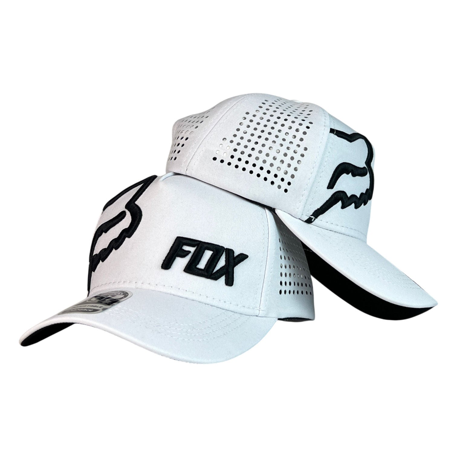 Gorra Fox Blanca con Paneles Perforados y Bordado en Relieve.