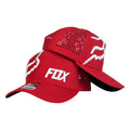 Gorra Fox Roja con Paneles Perforados y Bordado en Relieve.