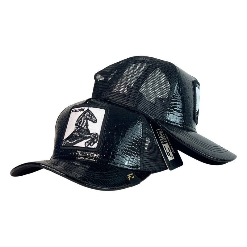 Gorra Goorin Negra en Cuero con Malla Negra y Bordado de Caballo.