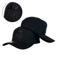 Gorra Adidas Negra en Gamuza con Perforaciones y Bordado en Relieve.