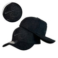 Gorra Nike Negra en Gamuza con Bordado en Relieve y Textura Perforada.