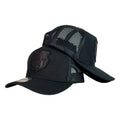 Gorra Barcelona Negra con Malla Negra y Bordado en Relieve.