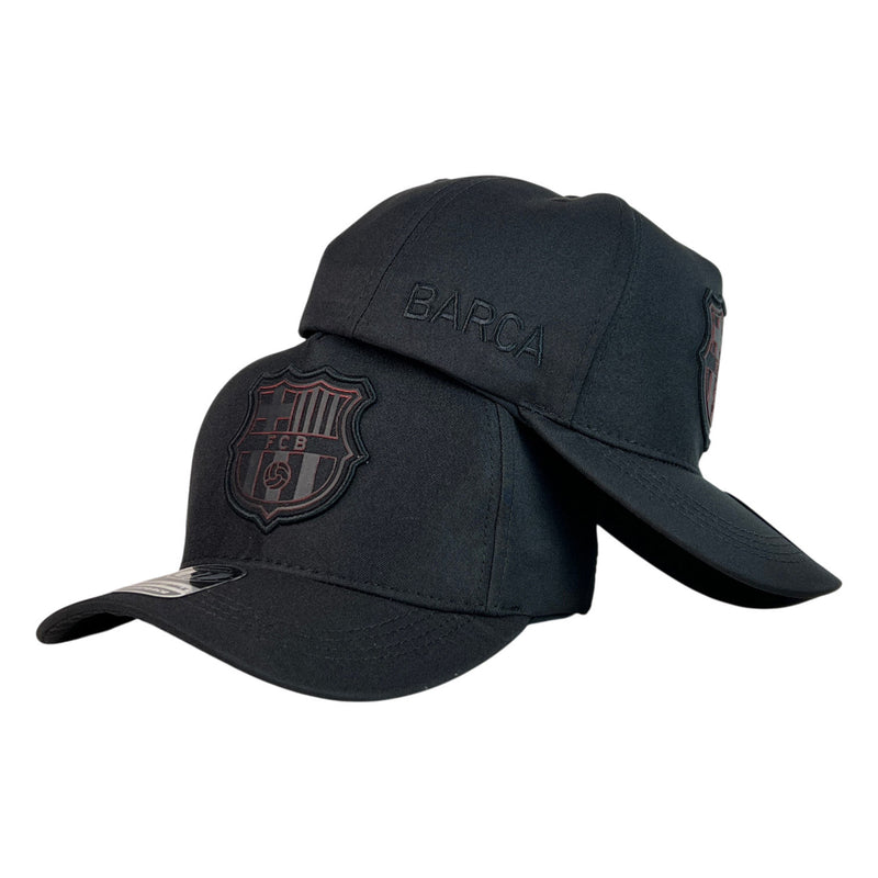 Gorra Barcelona Negra con Bordado en Relieve y Escudo FCB.