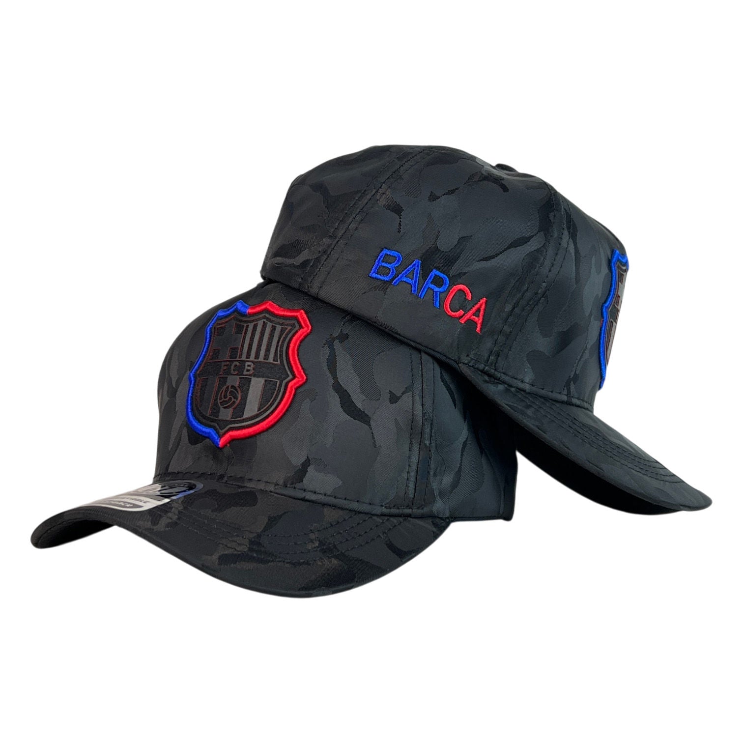 Gorra Barcelona Camo con Bordado en Relieve y Estampado Lateral.