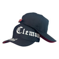 Gorra Clemont Negra con Bordado en Relieve y Visera Roja.