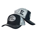 Gorra Bass Pro Shop Negra con Malla Blanca y Bordado en Relieve.