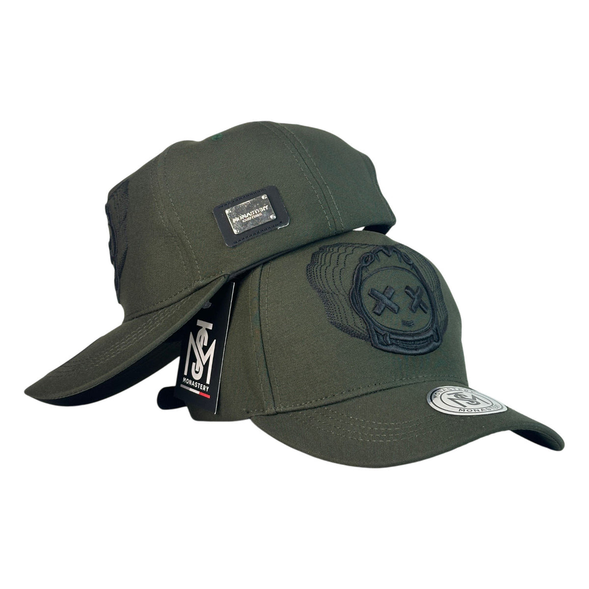 Gorra Monastery Verde con Bordado en Relieve y Placa Metálica.