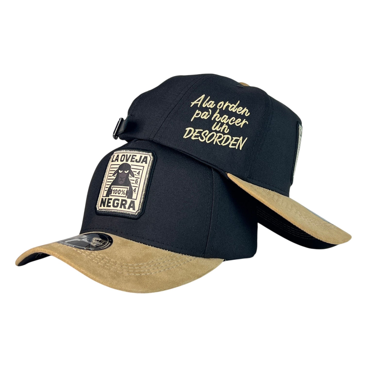 Gorra Full Caps Negra en Gamuza con Bordado de Oveja y Bordado en Relieve.