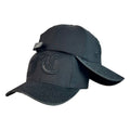 Gorra Full Caps Negra con Bordado en Relieve y Visera con Brillos.