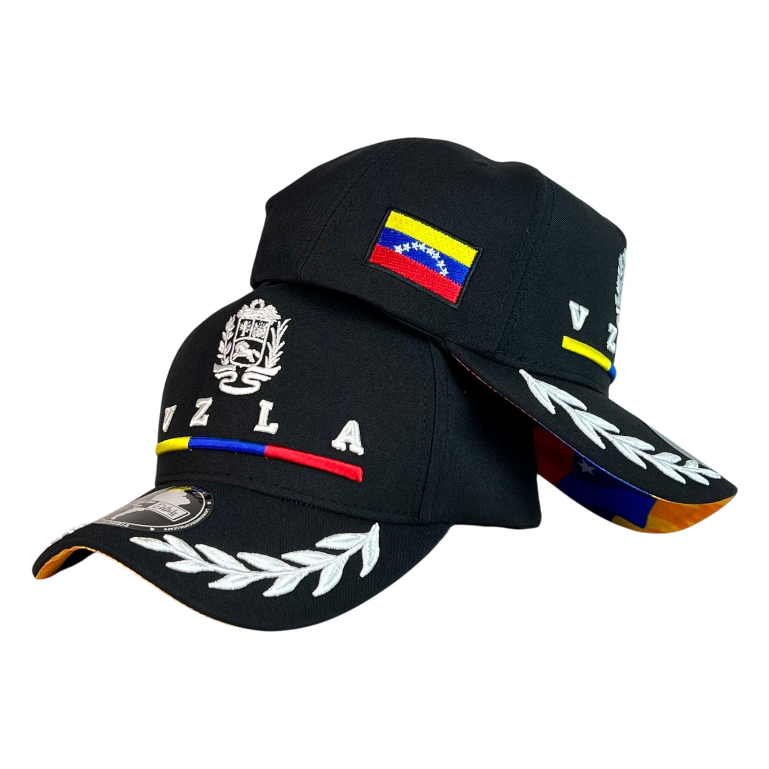 Gorra Venezuela Negra con Bordado en Relieve y Visera con Bandera.