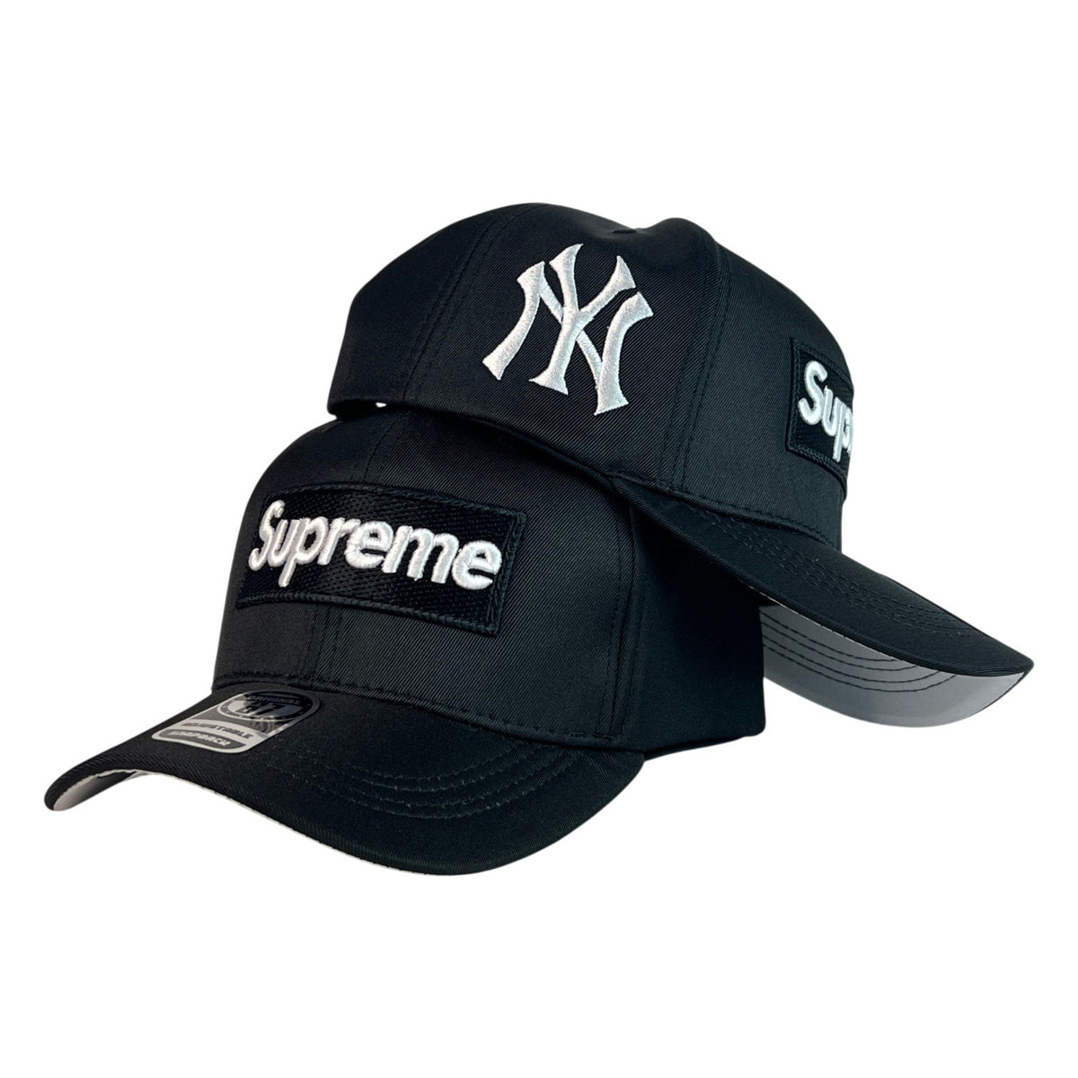 Gorra Supreme Negra con Bordado en Relieve y Parche Lateral.
