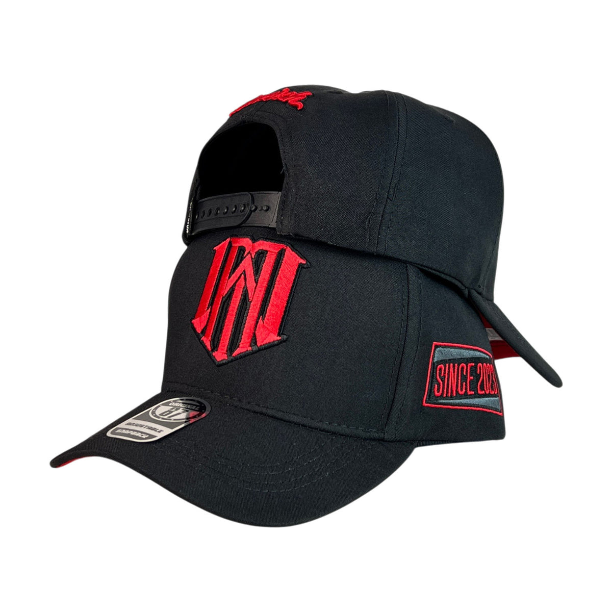 Gorra Westcol Negra con Bordado en Relieve y Estampado Lateral.