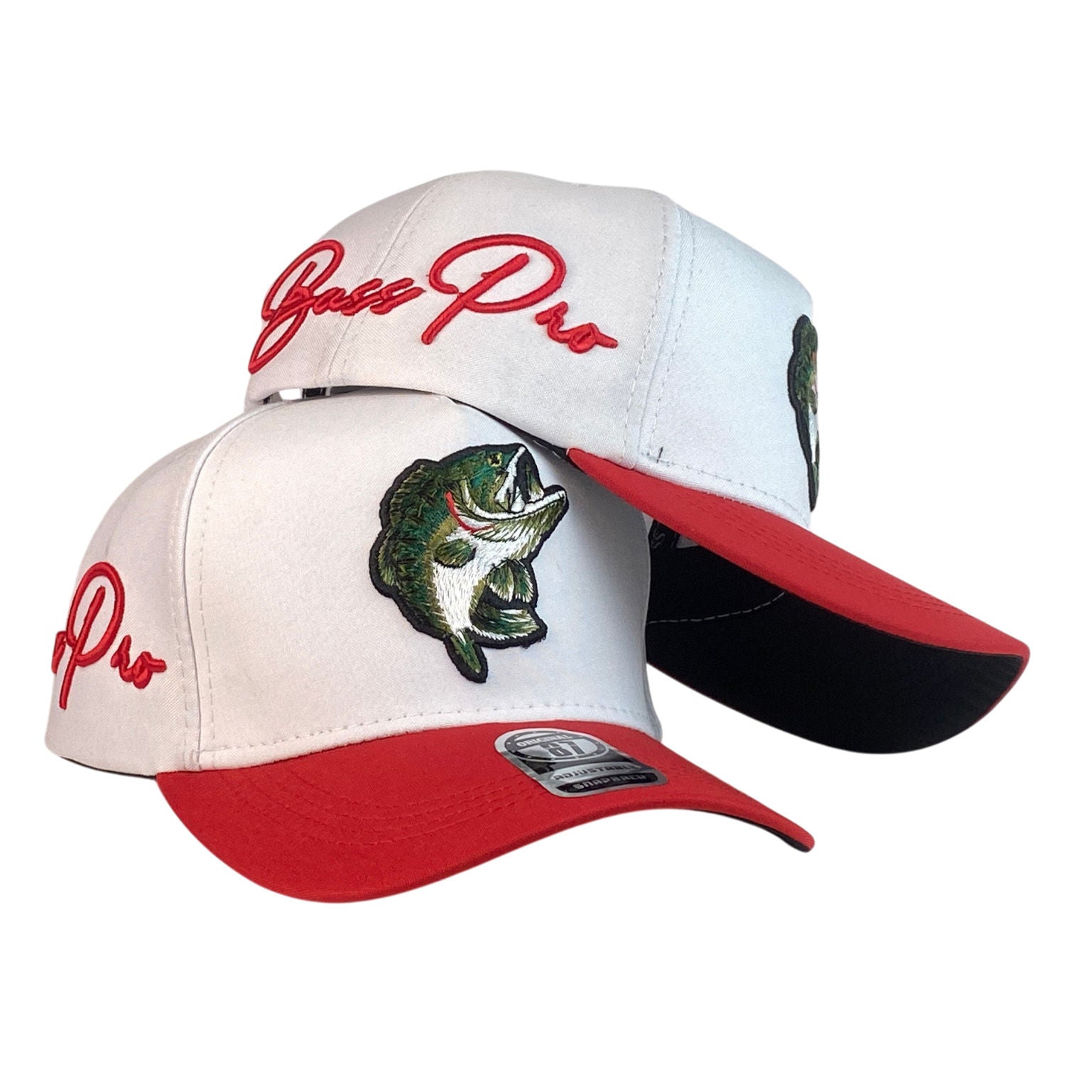 Gorra Bass Pro Shop Blanca con Visera Roja y Bordado en Relieve.